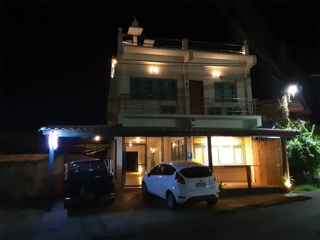 ที่พักแสมสารติดทะเล ราคาถูก