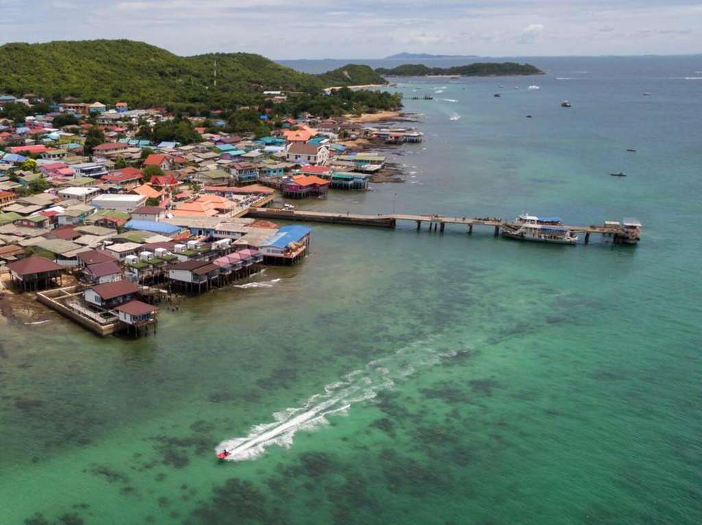 ที่พักเกาะล้านติดทะเล ราคาถูก