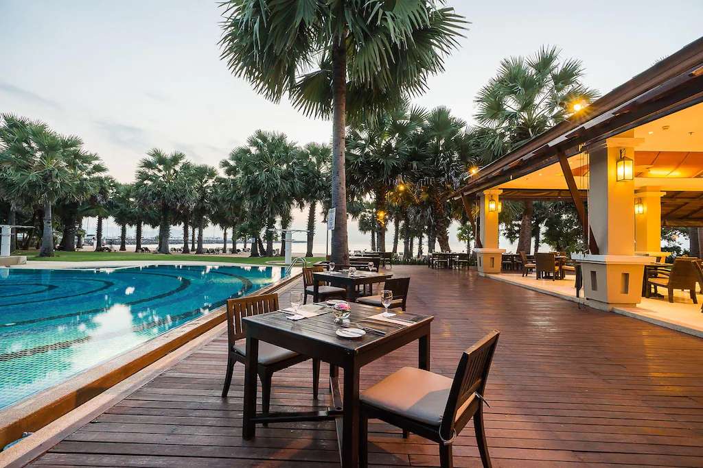 ที่พักพัทยาติดทะเล