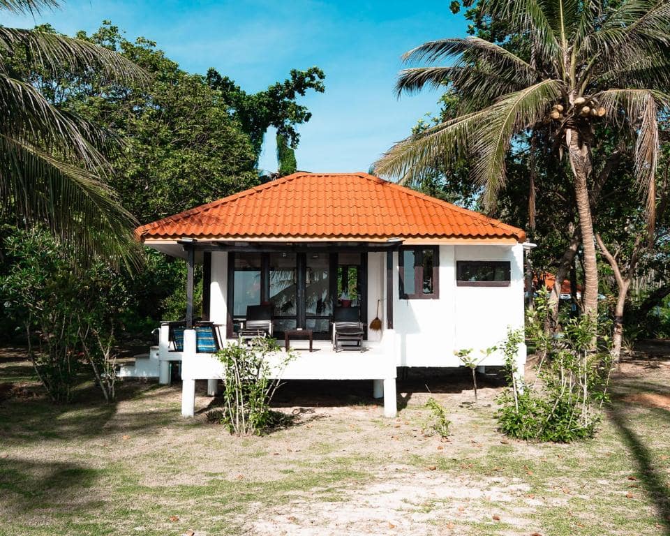 ที่พักเกาะหมาก ติดทะเล