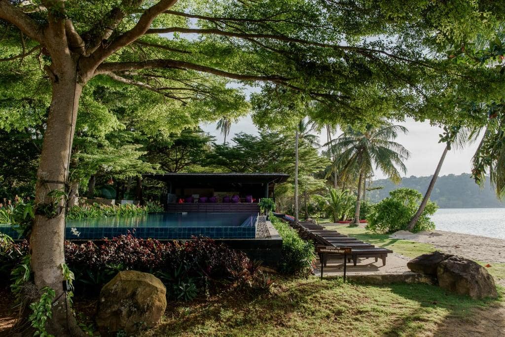 ที่พักเกาะหมาก ติดทะเล